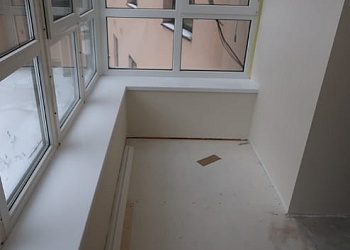 Белый угловой подоконник из акрилового камня Staron Bright White BW010