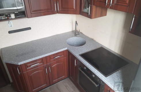 Серая угловая столешница для кухни из акрилового камня Grandex A-403 Asphalt Material