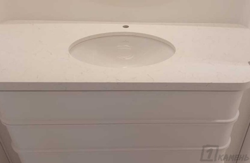 Столешница под мрамор из кварцевого камня Smart Quartz White Marble