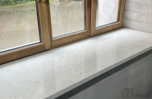 Подоконник под мрамор из кварцевого камня Still Stone GT 8157 Carrara Extra