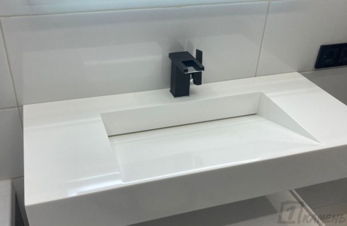 Подвесная щелевая раковина из акрилового камня Grandex Pure White P-104