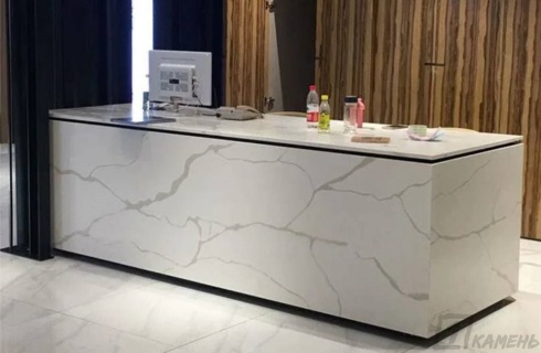 Столешница под мрамор из кварцевого камня Avant Quartz 7400