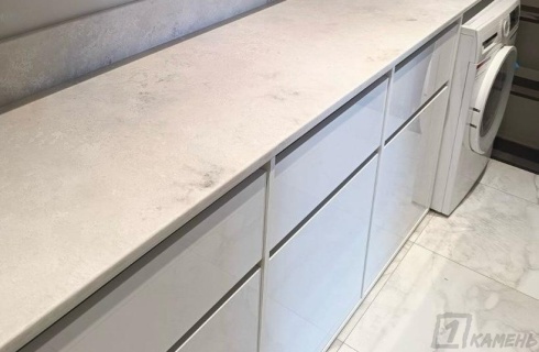 Столешница для помывочной из кварцевого камня Avant Quartz Мулен 8100