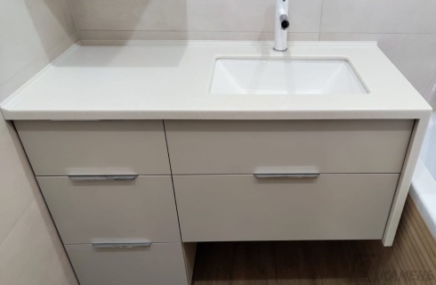 Бежевая столешница для санузла из акрилового камня Grandex Light Sand S-209