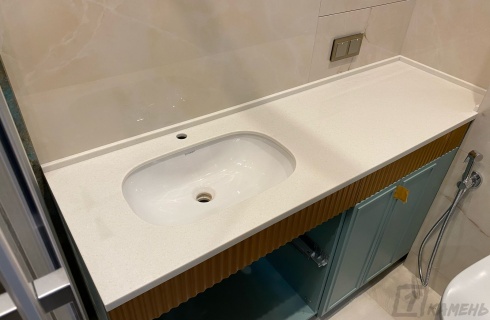 Столешница с бортиками из искусственного камня Grandex Light Sand S-209