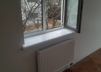 Подоконник эркерный из акрилового камня Staron Bright White BW010