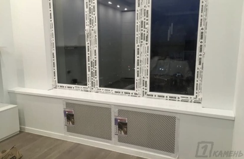 Белый длинный подоконник для комнаты из акрилового камня Tristone P019 Glacier White