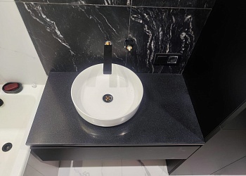 Маленькая столешница из акрилового камня Staron Sanded Onyx S0423